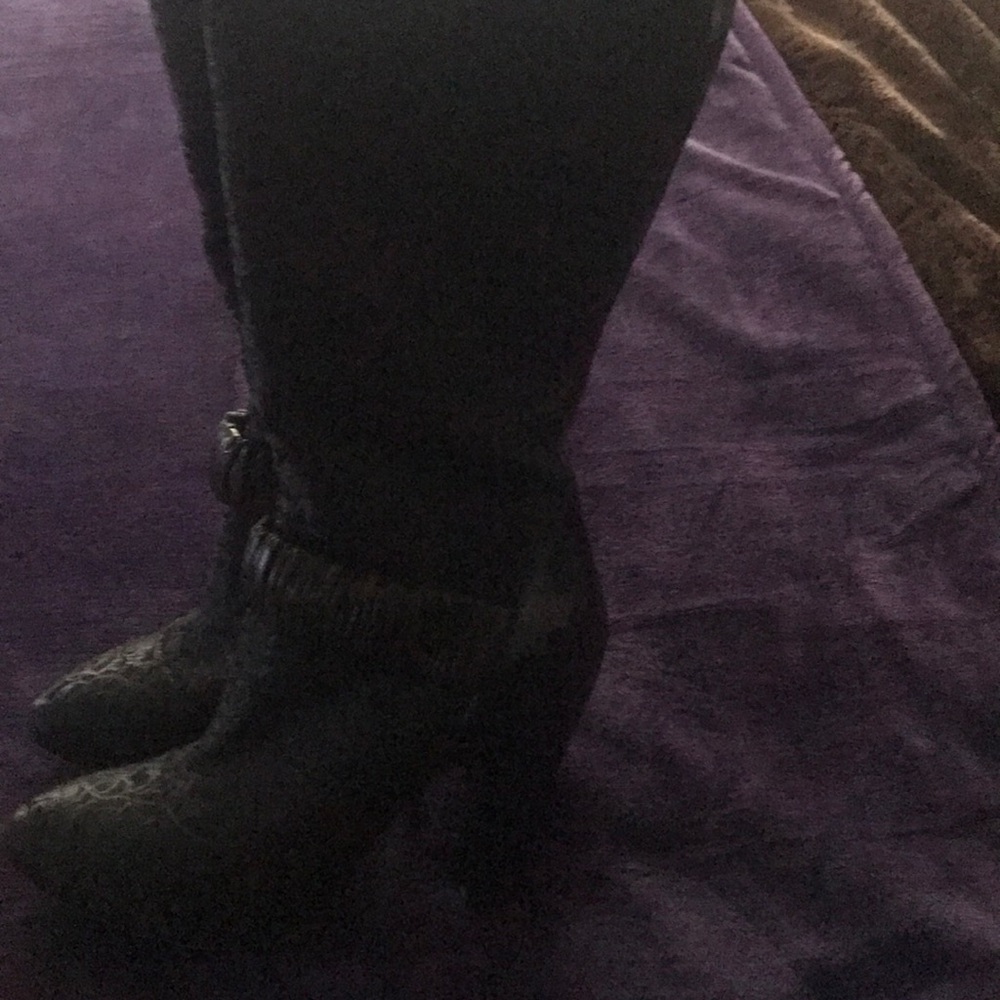 Boosts - Picture 2 of 6